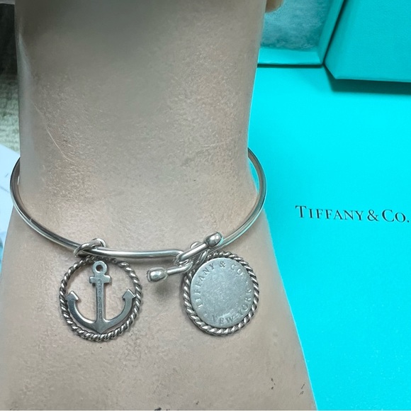 🔴Authentic TIFFANY & CO 2 Charms Bangle / Bracelet 🔴❤️ - Picture 2 of 10